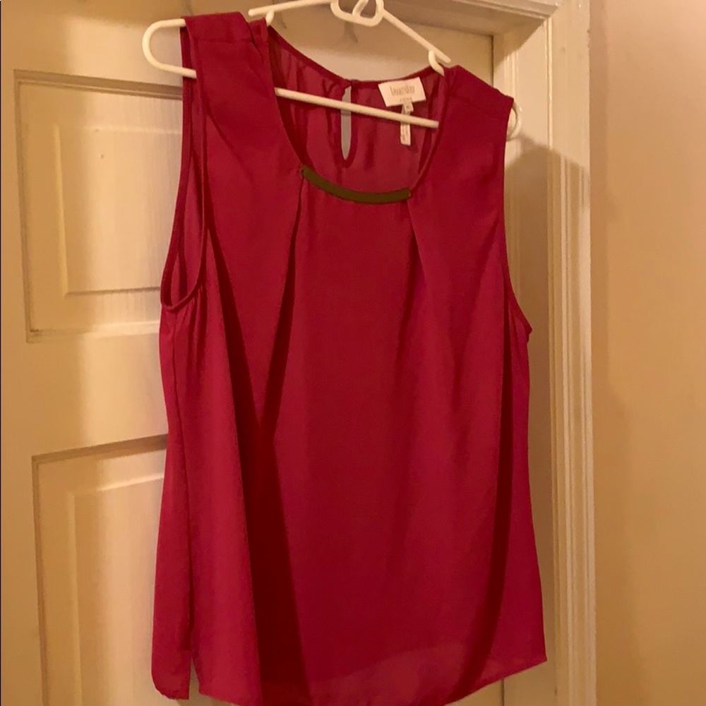 Sleeveless blouse